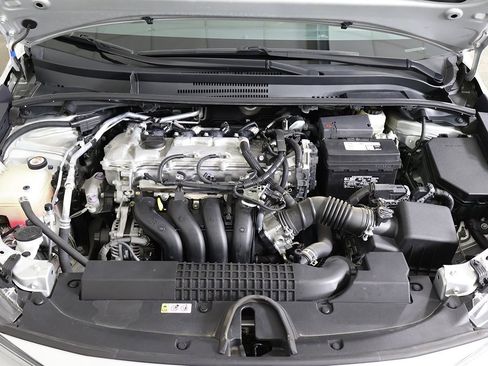 Used 2021 Toyota Corolla LE image 17