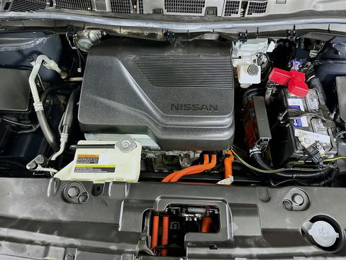 Used 2023 Nissan Leaf S image 30