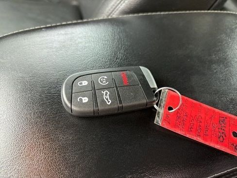 Used 2017 Dodge Charger SE w/ Blacktop Package image 43