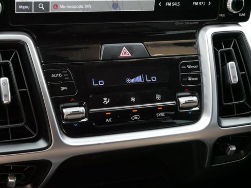 Used 2022 Kia Sorento S FWD image 23