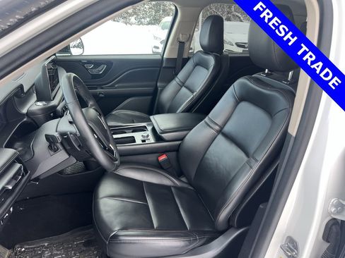 Used 2022 Lincoln Aviator AWD w/ Premium Package image 17