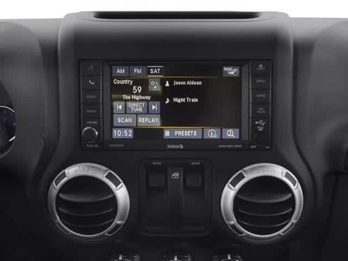 Used 2016 Jeep Wrangler Sahara w/ Dual Top Group AWD/4WD image 10