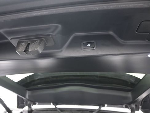 Used 2018 Land Rover Range Rover image 19