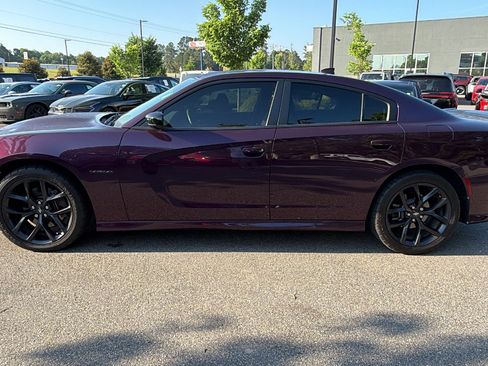 Used 2020 Dodge Charger R/T w/ Blacktop Package RWD image 11
