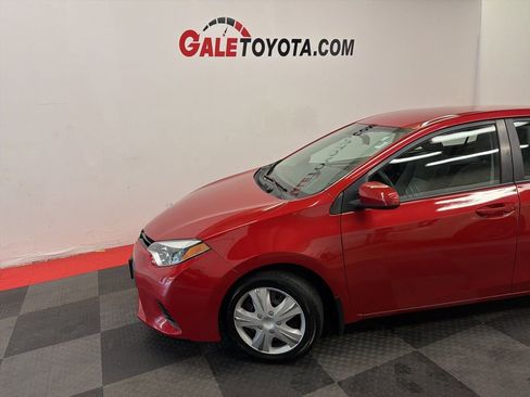 Used 2014 Toyota Corolla LE FWD image 4