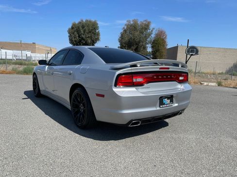 Used 2012 Dodge Charger SXT RWD image 7