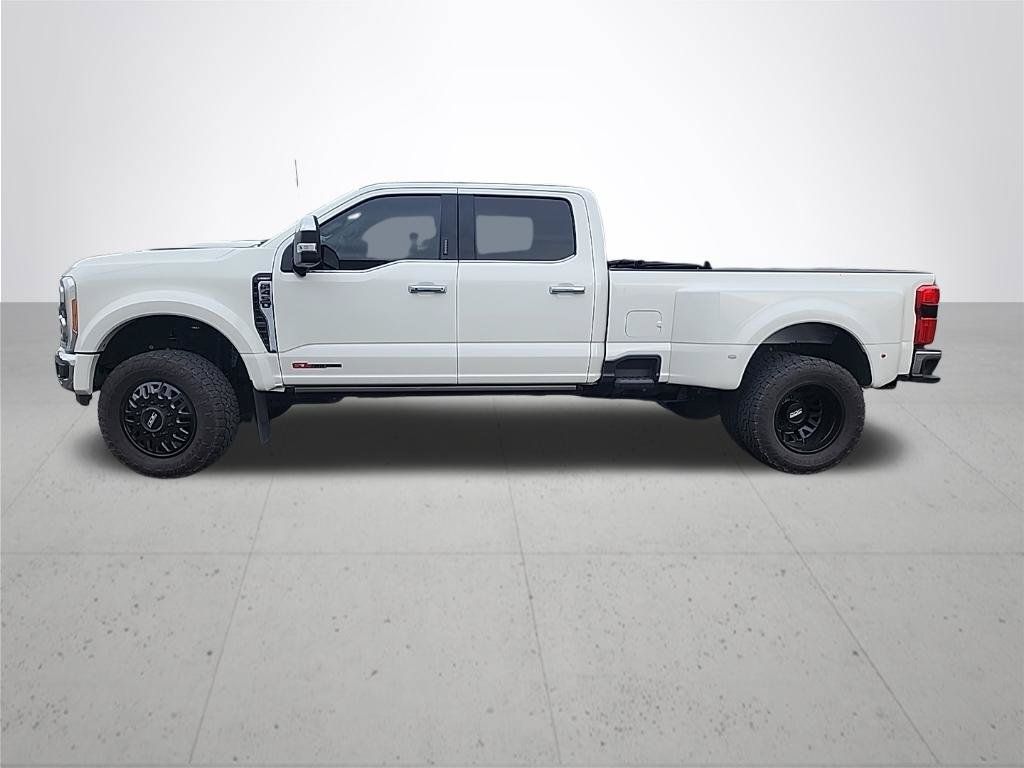 Used 2023 Ford F450 Lariat w/ Lariat Ultimate Package AWD/4WD image 2