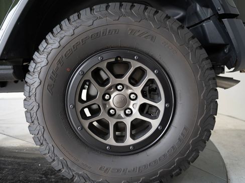 Used 2023 Jeep Wrangler Unlimited Rubicon 392 AWD/4WD image 83
