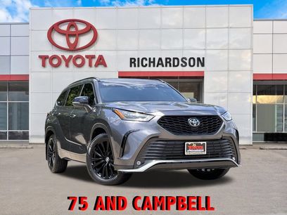 Used 2023 Toyota Highlander XSE
