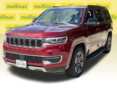 Used 2024 Jeep Wagoneer Series II w/ Flexible Seating Group RWD image 12