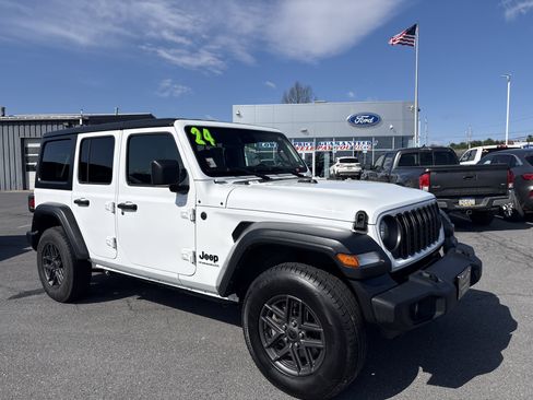 Used 2024 Jeep Wrangler Sport S image 1