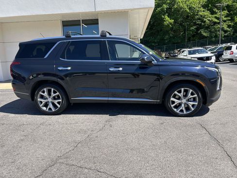 Used 2022 Hyundai Palisade SEL w/ Convenience Package FWD image 2