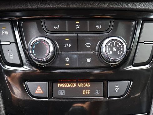 Used 2021 Buick Encore Preferred w/ Safety Package II FWD image 45