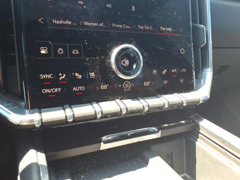 Used 2024 GMC Acadia Denali FWD image 22
