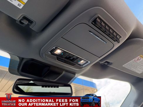 Used 2025 Ford F350 Lariat w/ Black Appearance Package image 37