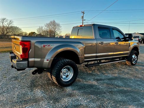 Used 2019 Ford F350 Lariat w/ Lariat Ultimate Package image 2
