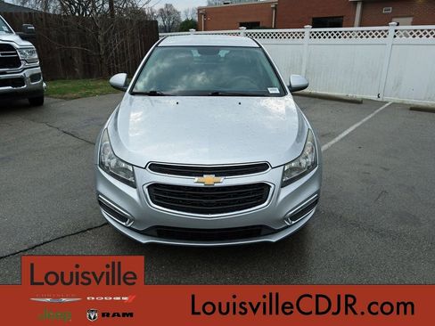 Used 2016 Chevrolet Cruze LT w/ Technology Package FWD image 12