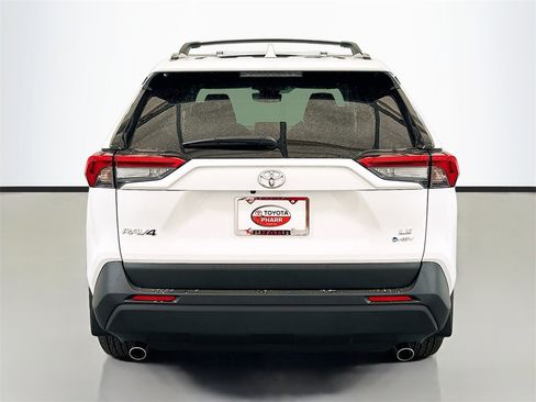 New 2025 Toyota RAV4 LE image 5