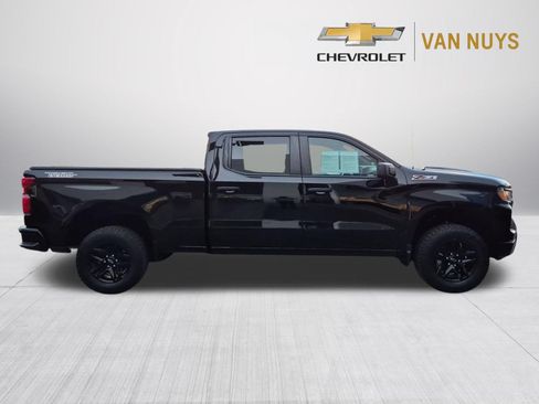 Used 2023 Chevrolet Silverado 1500 Custom Trail Boss AWD/4WD image 4