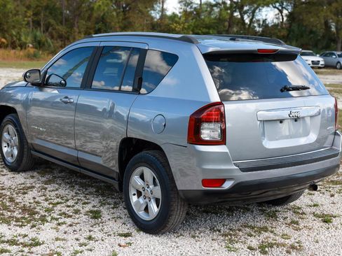 Used 2016 Jeep Compass Latitude image 5