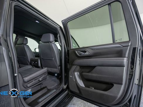 Used 2024 Chevrolet Suburban RST w/ Luxury Package AWD/4WD image 35