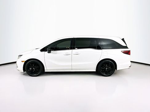 Used 2023 Honda Odyssey Sport image 4