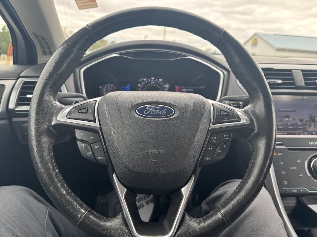 Used 2013 Ford Fusion Titanium AWD/4WD image 17