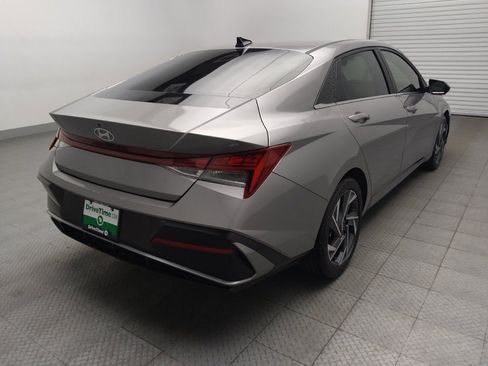 Used 2024 Hyundai Elantra SEL w/ Convenience Package FWD image 9
