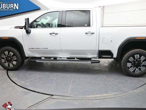 New 2026 GMC Sierra 2500 Denali w/ Denali Reserve Package image 15