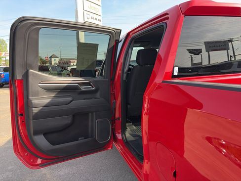 Used 2023 Chevrolet Silverado 1500 RST AWD/4WD image 19