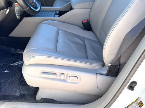 Used 2011 Honda Pilot EX-L image 18