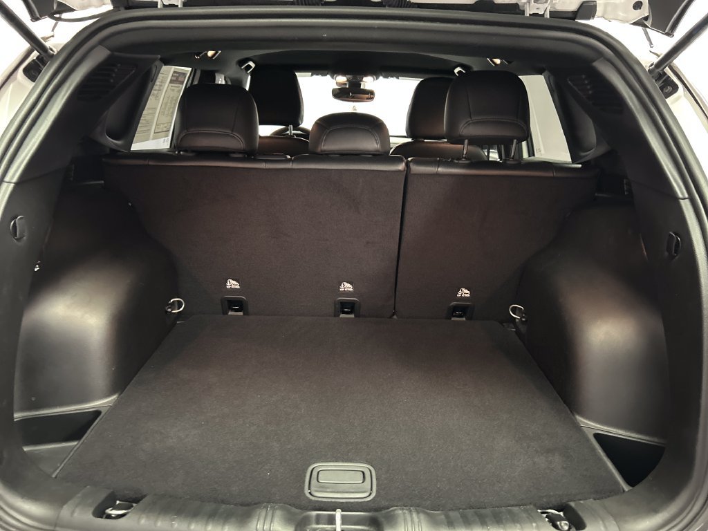 Used 2023 Jeep Compass Limited AWD/4WD image 24