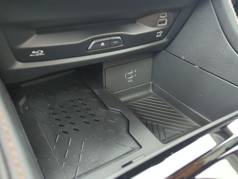 New 2026 Chrysler Pacifica Pinnacle w/ Trailer Tow Group image 18