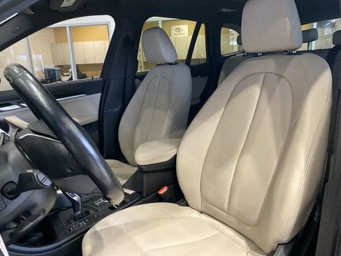 Used 2020 BMW X1 xDrive28i w/ Premium Package image 13