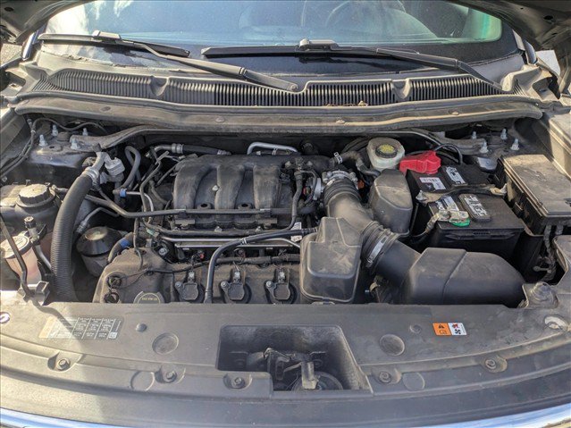 Used 2018 Ford Explorer XLT w/ Equipment Group 202A FWD image 19