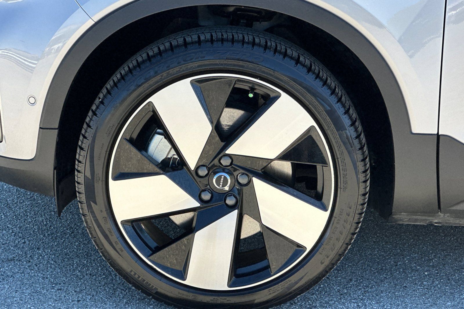 Used 2023 Volvo XC40 Recharge Ultimate w/ Protection Package Premier AWD/4WD image 34