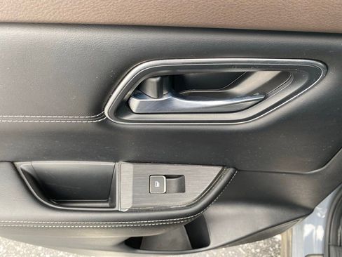 Used 2023 Nissan Rogue Platinum w/ Platinum Premium Package image 17