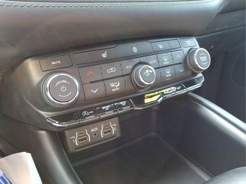 Used 2022 Dodge Durango GT AWD/4WD image 21