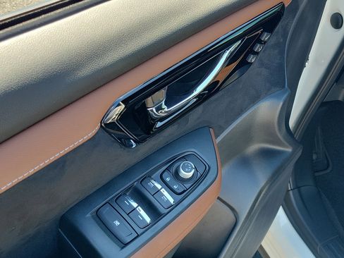 Certified 2025 Subaru Forester Touring AWD/4WD image 21