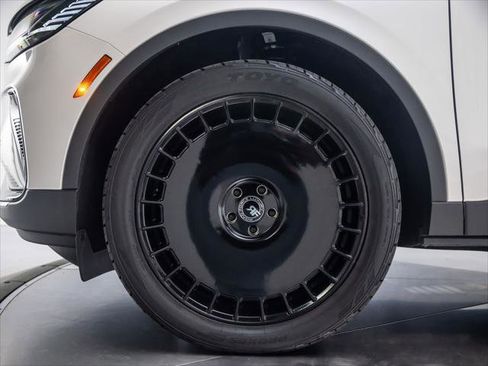 New 2026 Lincoln Nautilus Premier AWD/4WD image 12