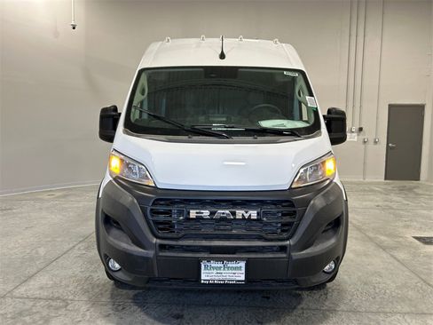 New 2025 RAM ProMaster 2500 w/ Convenience Group image 3