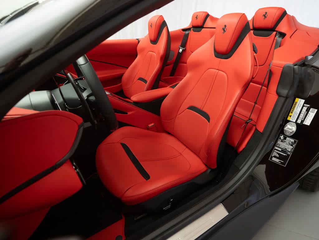 Used 2025 Ferrari Roma Spider RWD image 18