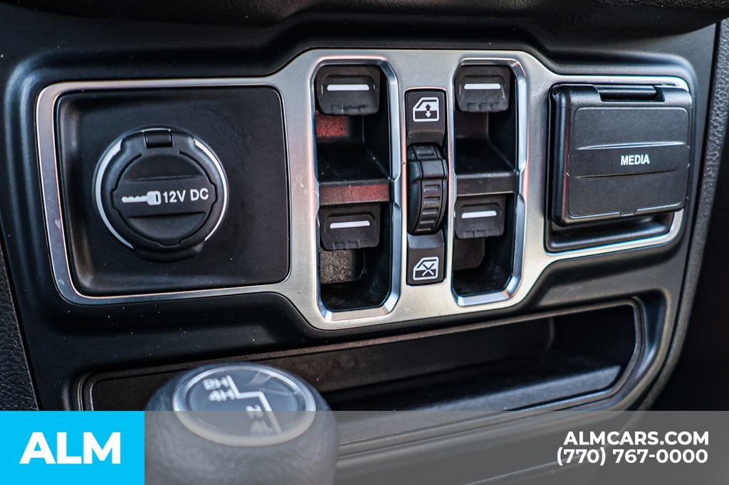 Used 2024 Jeep Wrangler Unlimited Sport AWD/4WD image 38