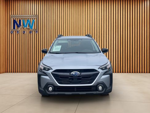 Used 2025 Subaru Outback Premium w/ Popular Package #1A image 30