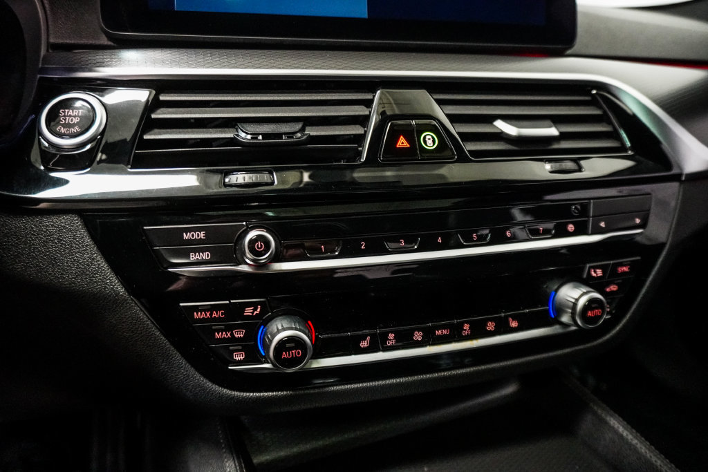 Used 2021 BMW 540i RWD image 25