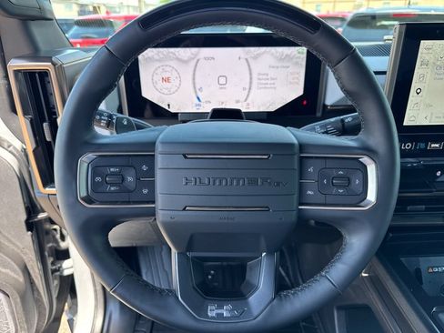 Used 2025 GMC Hummer EV 3X AWD/4WD image 8