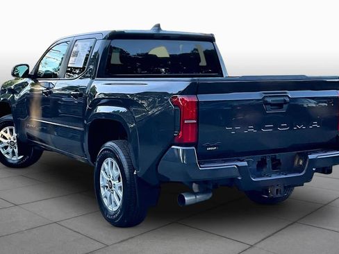 Certified 2024 Toyota Tacoma SR5 AWD/4WD image 12