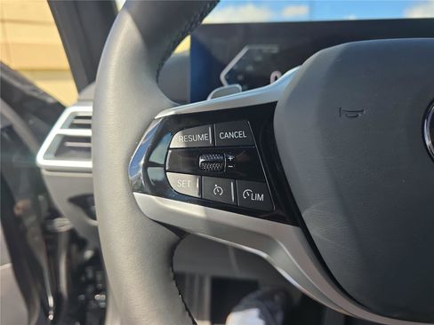 Used 2025 BMW 330i Sedan image 21