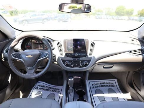 Used 2019 Chevrolet Malibu LT FWD image 10
