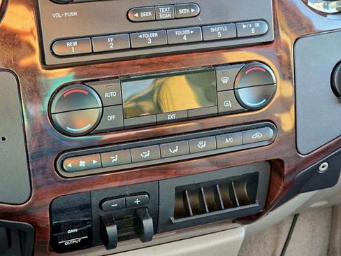 Used 2008 Ford F350 Lariat image 29